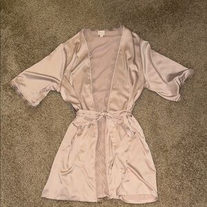 Luxurious Women's Satin Robe in Cream